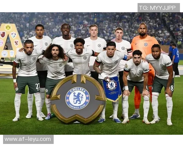 恩佐与加纳乔共同探讨切尔西圣诞慈善活动的足球团结力量 恩佐与加纳乔共同探讨切尔西圣诞慈善活动的足球团结力量