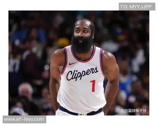 哈登赞范甘迪定制文化衫展现疯狂热情全力支持球队 哈登赞范甘迪定制文化衫展现疯狂热情全力支持球队